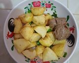 Foto langkah ke 2 dari resep Perkedel isi Daging / Perkedel Kentang Mashed Potato.