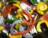 Foto del paso 2 de la receta: Pollo con verduras para 5 personas