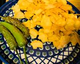 Foto del paso 2 de la receta: Frijoles Refritos con Sopitas de Tortilla