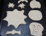 Foto del passaggio 2 della ricetta Pizzette di halloween