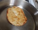 A picture of step 1 of Huevos Motuleños.