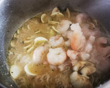 Foto del paso 5 de la receta: Almejas a la marinera con gambas