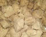 A picture of step 1 of Soya chunks pakora.