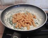 Foto del passaggio 6 della ricetta Fusilli ricotta e spinaci (light)