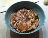 Foto del paso 3 de la receta: Chuletas de cerdo en salsa dulce al horno