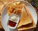 Foto langkah ke 6 dari resep Kentang Goreng & Roti Panggang.