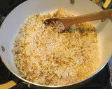 Foto del paso 2 de la receta: Arroz con cúrcuma y sésamo
