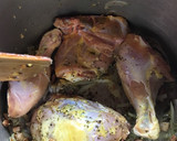 Foto del paso 5 de la receta: Caldo de hongos y mezcal