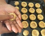 Foto langkah ke 3 dari resep Thumbprint Almond Pulp Cookies with Lime Marmalade.