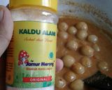 Foto langkah ke 6 dari resep Cilok kuah bumbu kacang.
