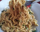 Foto langkah ke 3 dari resep Indomie basah kornet.
