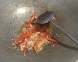 Foto langkah ke 1 dari resep Tumis kangkung saori saos tiram.
