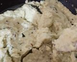 A picture of step 2 of Restaurant style coconut chutney.