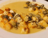 Foto del paso 3 de la receta: Crema de Calabaza con sus pipas y croûtons