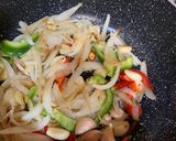 صورة لخطوة 3 من وصفة لوبية خضره بزيت