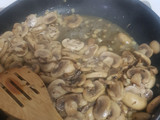 Champiñones al ajillo