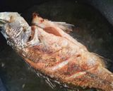 Gambar langkah 3 resipi Siakap Goreng Sos Cili Padi Thai.