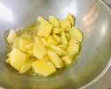 આલુ કેપ્સીકમ (Aloo Capsicum Recipe In Gujarati) રેસીપી સ્ટેપ2ફોટો