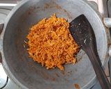 Foto langkah ke 2 dari resep Cireng isi Ayam Suwir Pedas.