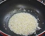 A picture of step 3 of Spaghetti al Pomodoro.