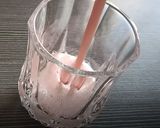Strawberry Milkshake in tamil(ஸ்ட்ராவ்பெர்ரி) ரெசிபி ஸ்டேப் 4 புகைப்படம்