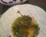 Foto del paso 2 de la receta: Salmón en freidora de aire, con eneldo, limón y mantequilla