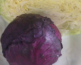 Foto del paso 1 de la receta: Ensalada de Col (Repollo)morado y col blanco verde!!
