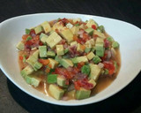 Foto del paso 1 de la receta: Tostadas con guacamole y caballas en escabeche