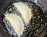 A picture of step 7 of Mawa gujiya.