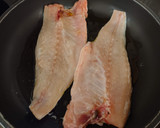 Foto del paso 2 de la receta: Dorada a la plancha y milhojas de calabacín