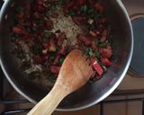 A picture of step 2 of Spicy chicken soup.