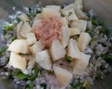 A picture of step 6 of Poha Pakoda.