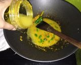 Foto langkah ke 2 dari resep Kerang bumbu kuning "isi ranjau".