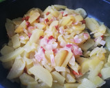 Foto del paso 2 de la receta: Revuelto ibérico de papas y cebolla cocidas