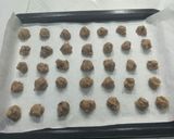Gambar langkah 5 resipi Biskut Mix coklat chip & badam.