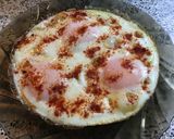 Hagymás tükörtojás (lapostojás;) recept fázis 2 fotója