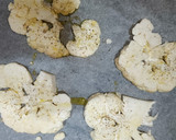 Foto del paso 2 de la receta: Coliflor al horno con langostinos en salsa oriental