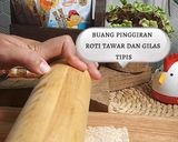 Foto langkah ke 2 dari resep Grape rolled French Toast.
