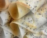A picture of step 7 of Lemon Poppy Seeds Crêpes.