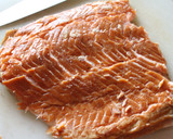 Foto del paso 1 de la receta: Salmón ahumado con ensalada de pasta y espinaca