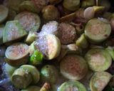 Foto langkah ke 3 dari resep Oseng Terong Cabe Ijo.