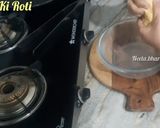 A picture of step 3 of Makki Ki Roti.
