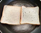 A picture of step 2 of Fruity Creamy Choco Sandwich.