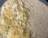 Une image de l'étape 1 de Quesadillas au gruyère râpé et au reblochon.