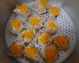 Foto langkah ke 5 dari resep Dimsum Ayam Kulit Pangsit.