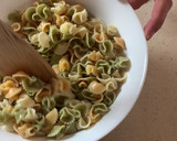 Foto del paso 8 de la receta: Ensalada de pasta y pollo