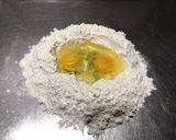 Foto del paso 1 de la receta: Fideos caseros (saborizados con morrón)