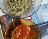 Foto langkah ke 1 dari resep *Seblak Mie Khas Bandung* dengan mie lemonilo.