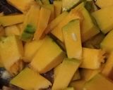Foto langkah ke 2 dari resep Tumis Labu Kuning Teri.