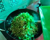 Foto langkah ke 5 dari resep Tumis Bunga Pepaya Plus Teri dan Pete anti pahit.